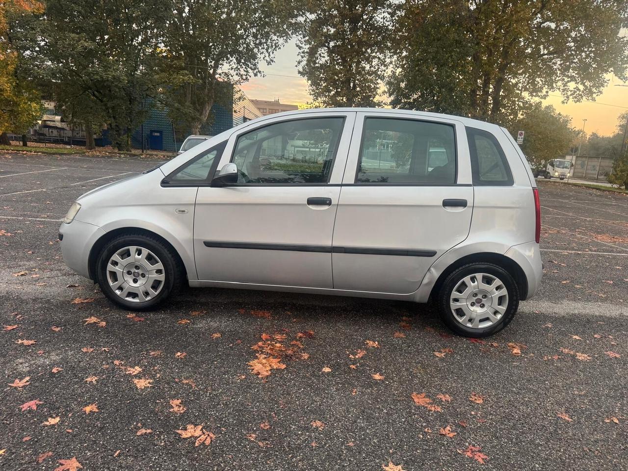 Fiat Idea 1.4 16V S&S Emotion