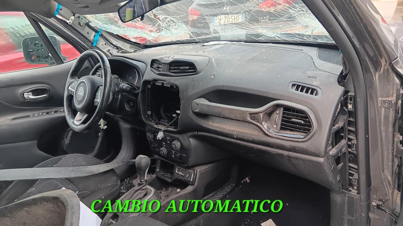 Jeep Renegade incidentata sinistrata mondialcars 12.020