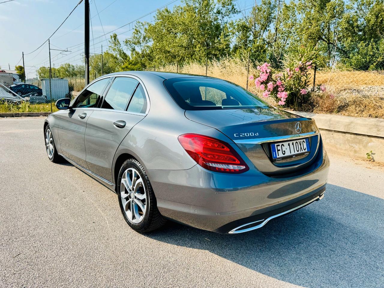 Mercedes-benz C 200 d Premium / LED / NAVI / Automatica