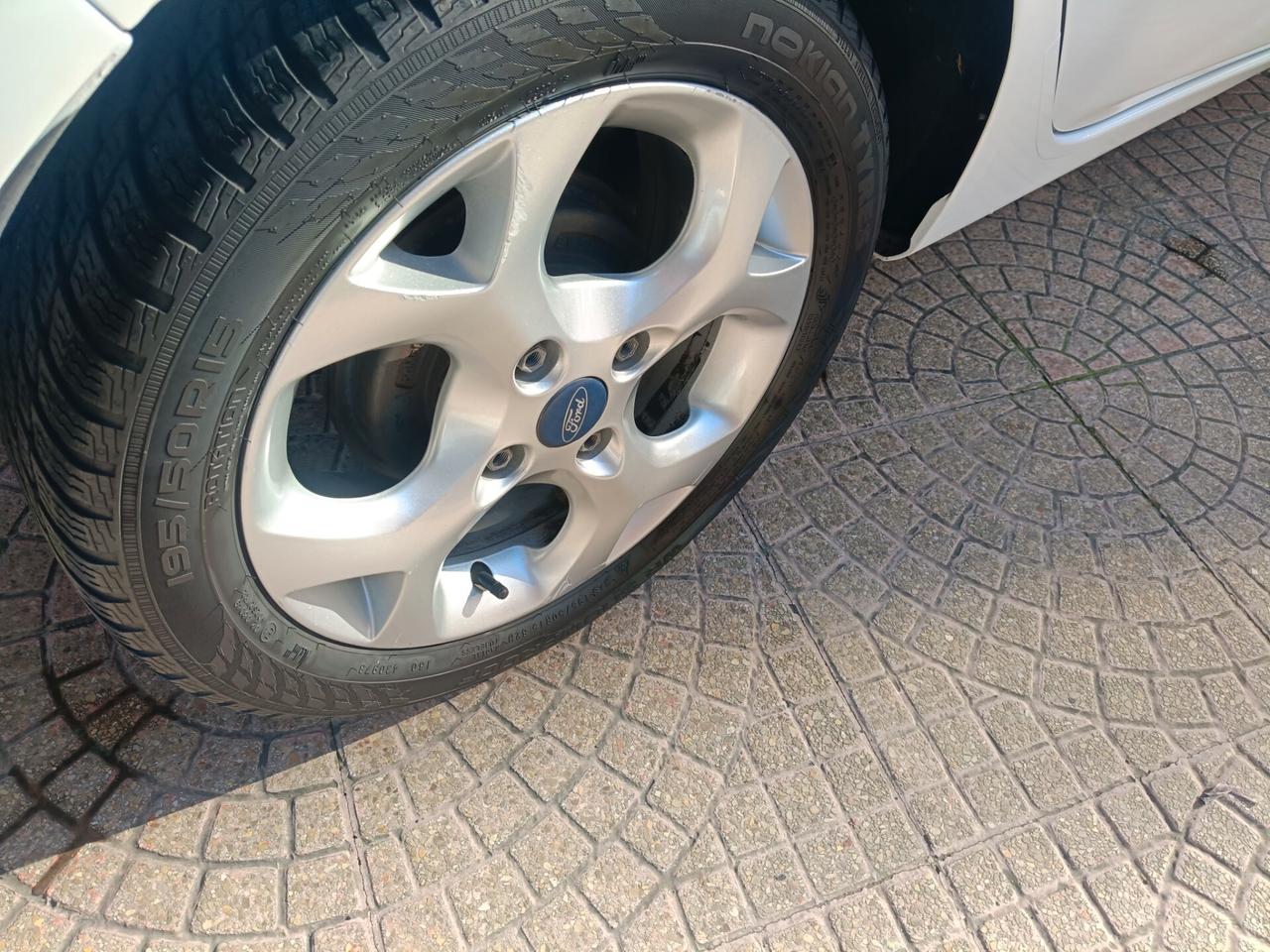 FORD FIESTA 1.4 TDCI 70 CV-NEOPATENTATI-Euro5490