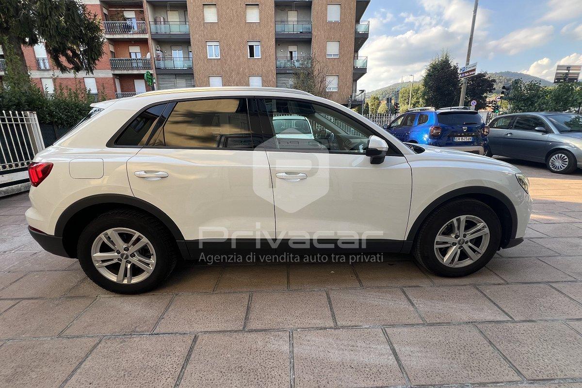 AUDI Q3 35 TDI S tronic Business