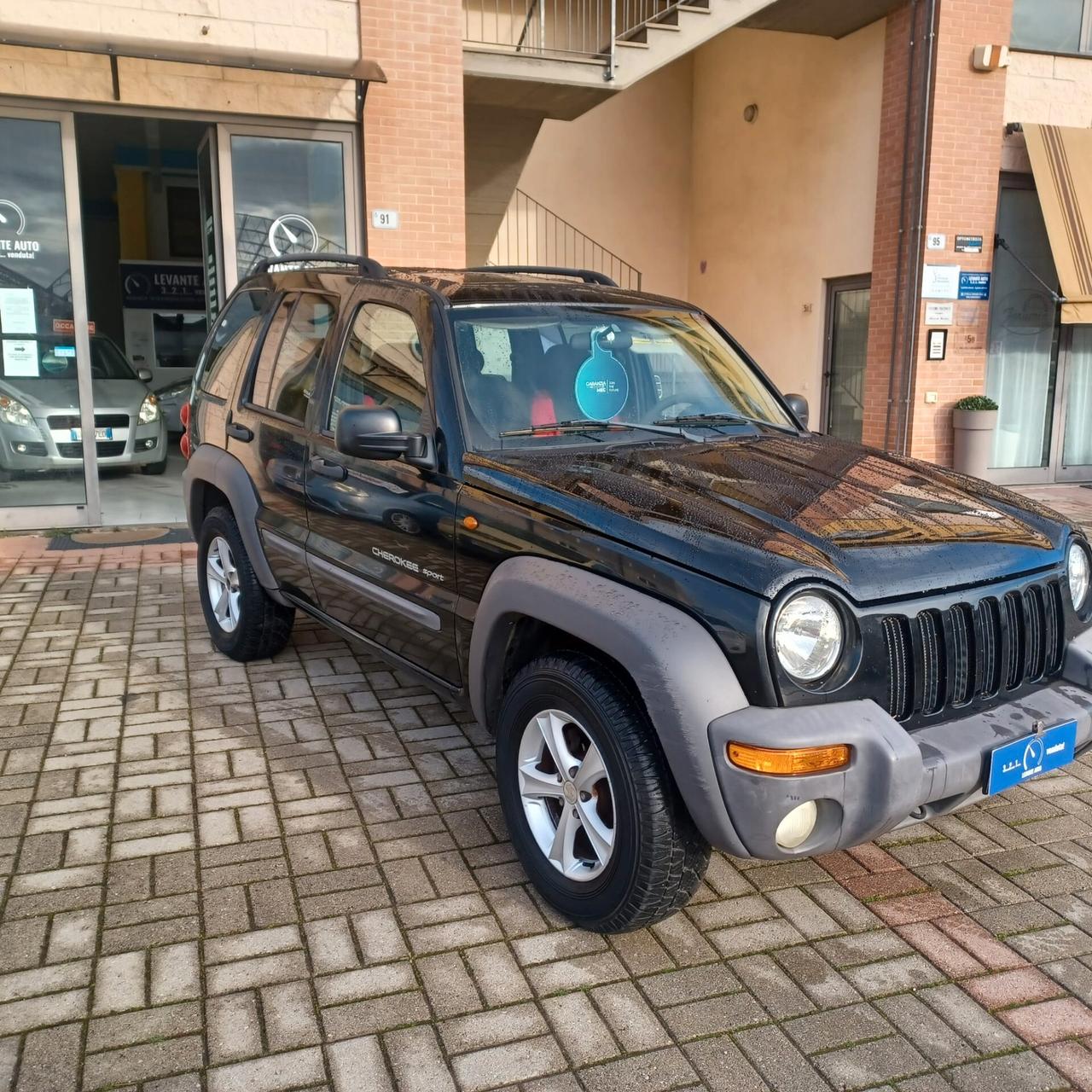 4X4 CHEROKEE 2.8 TURBINA E CATENA NUOVI