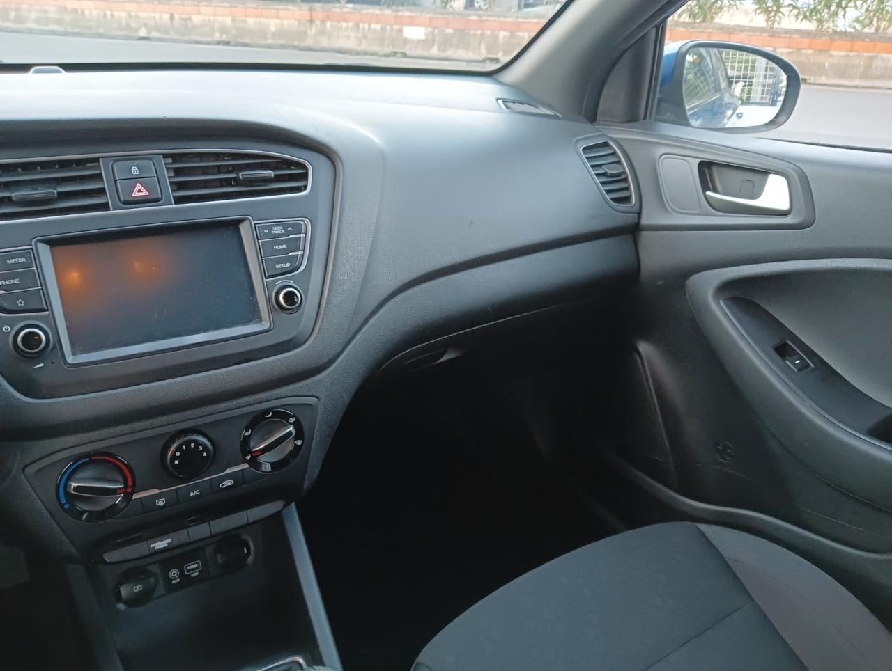 Hyundai i20 1.2B 75 CV 5 porte