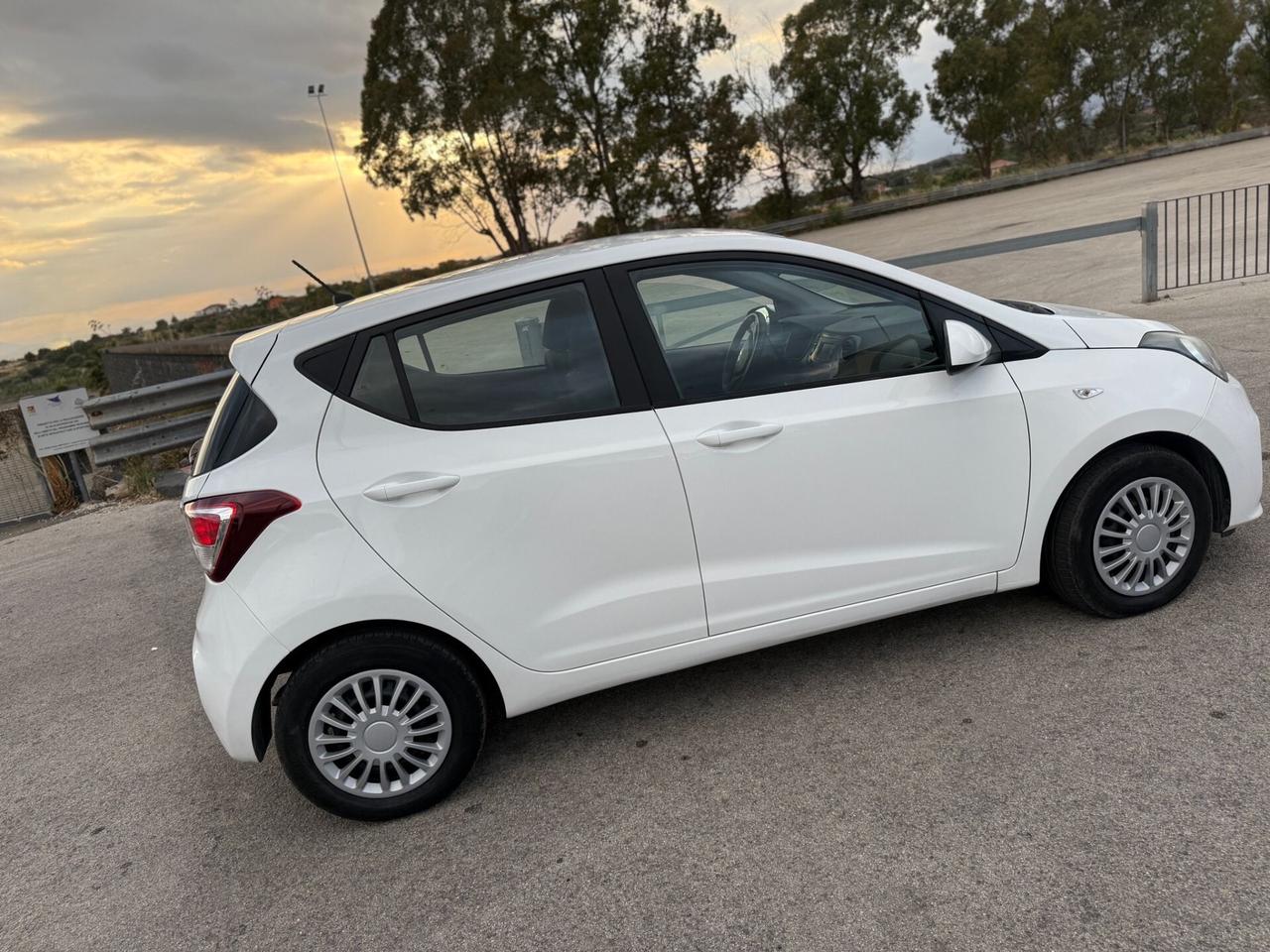 Hyundai i10 1.2 5 porte Classic