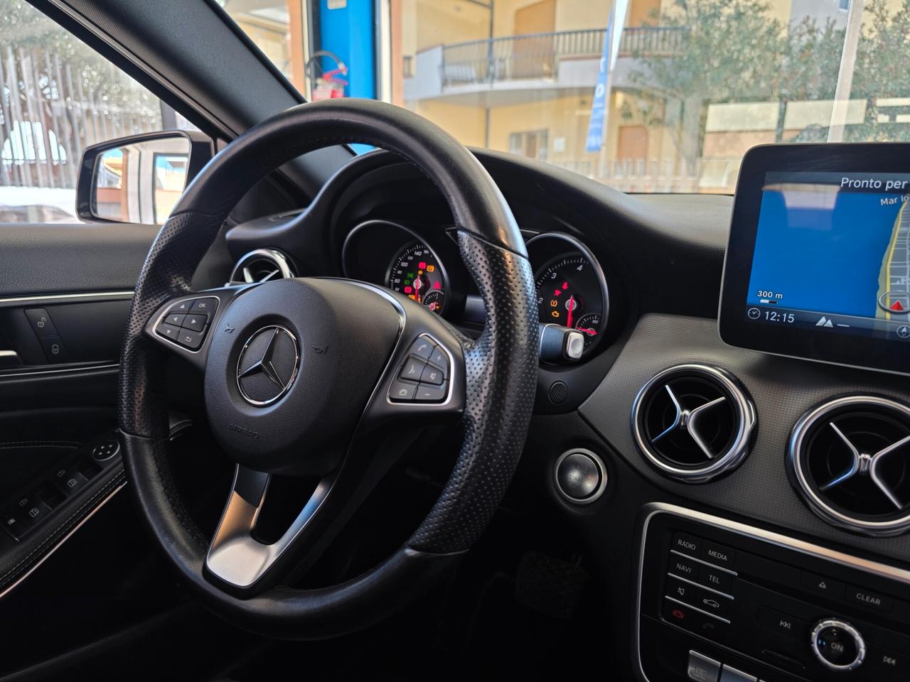 Mercedes-benz GLA 200d Automatic 4Matic Sport
