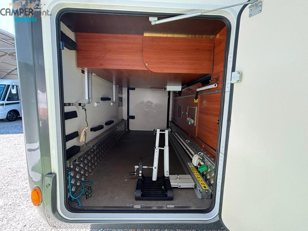 MOBILVETTA KEA TEKNO LINE P68 - SEMINTEGRALE CON LETTO NAUTICO ED AMPIO GARAGE