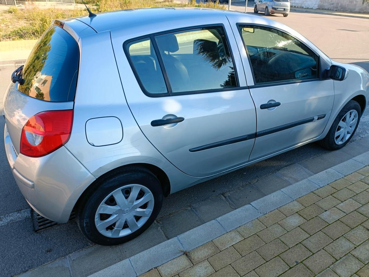 Renault Clio 1.5 dCi 70CV 5 porte Pack