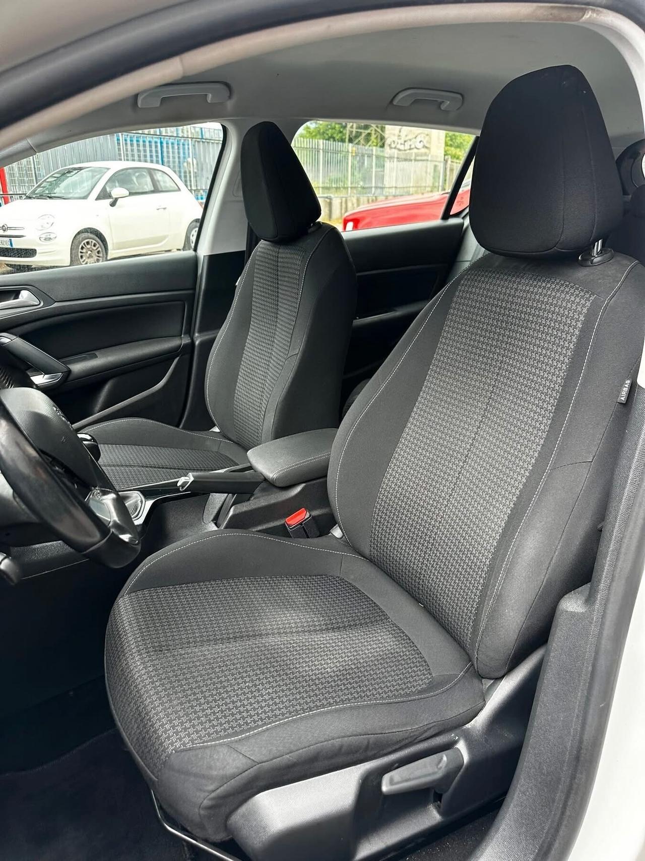 Peugeot 308 BlueHDi 100 S&S Business