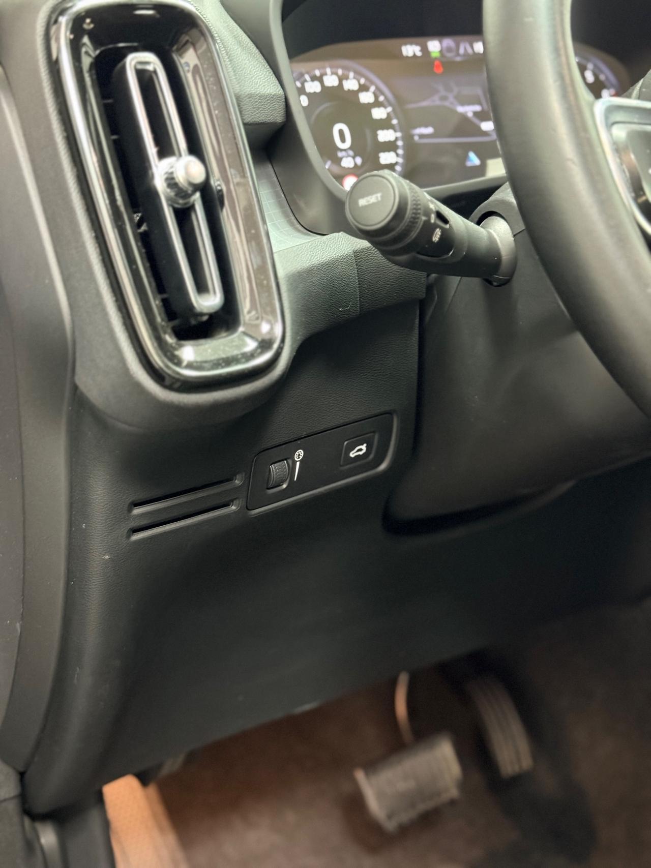 Volvo XC40 1.5 163cv T3 Geartronic Inscription 10/2019 Euro 6D