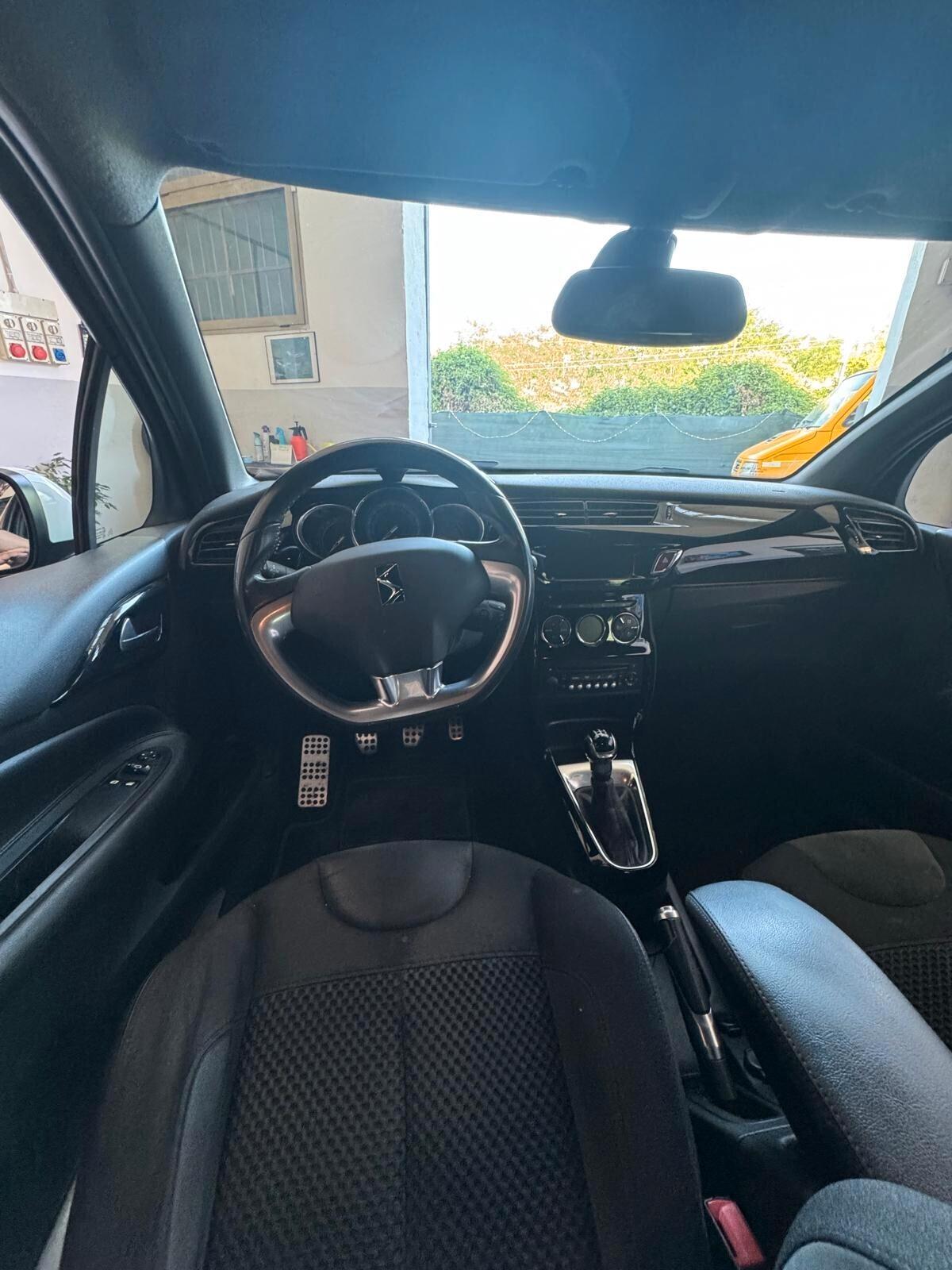Ds DS3 DS 3 1.2 VTi 82 So Chic