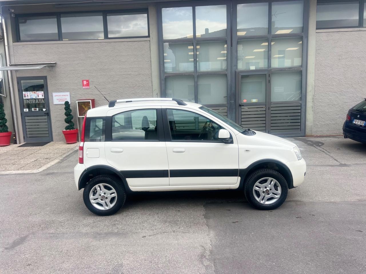 Fiat Panda 1.3 MJT 16V DPF 4x4 Climbing