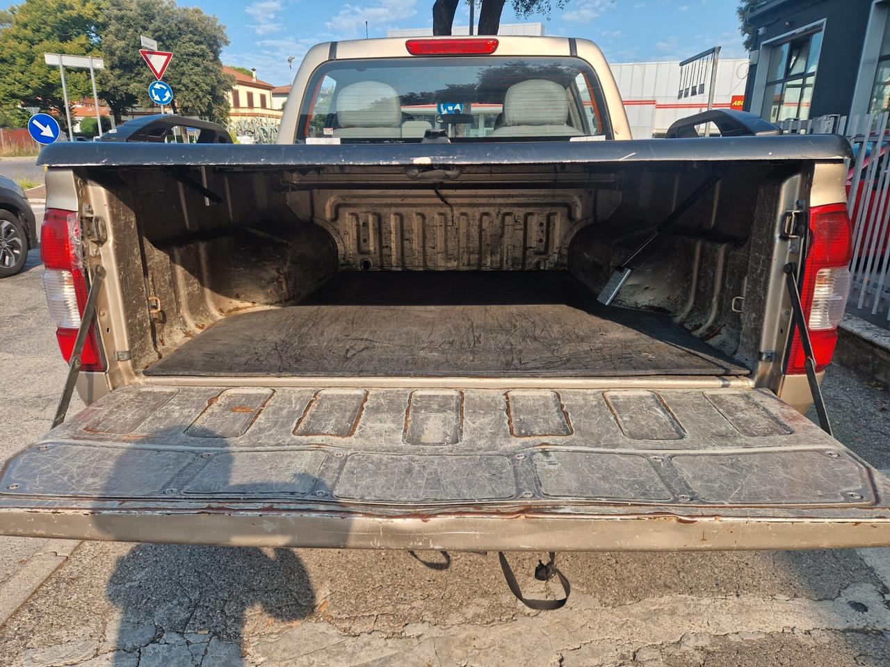 Isuzu D-Max 2.5 TD cat Space Cab 4WD Pick-up LS
