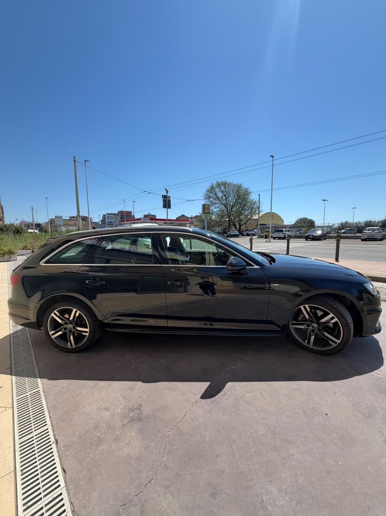 Audi A4 40 TDI S tronic line edition