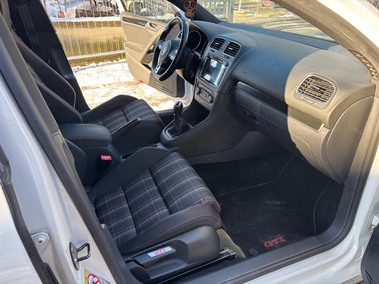 Volkswagen Golf 2.0 TSI 5p. GTI