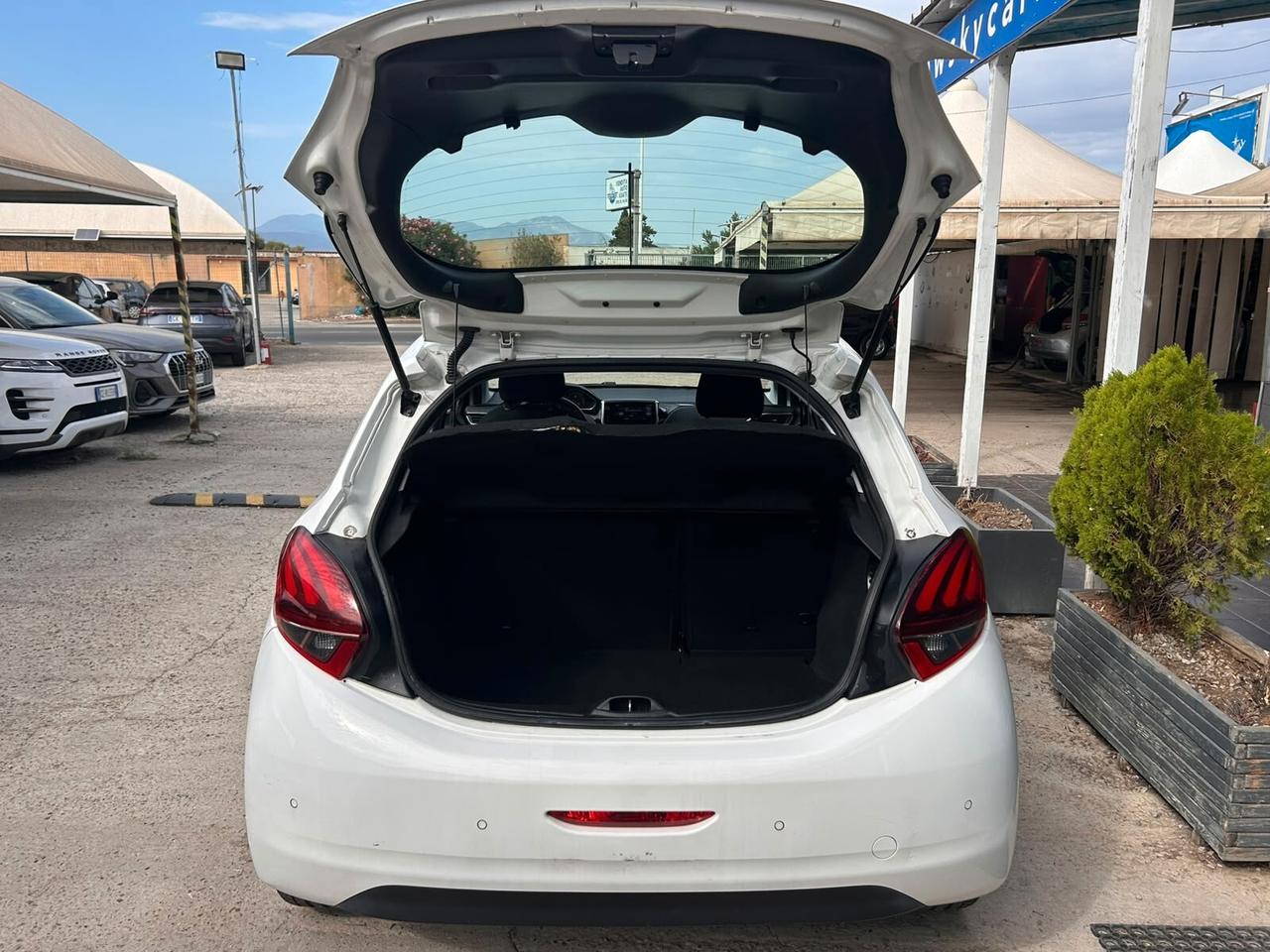 Peugeot 208 PureTech 82 5 porte Allure