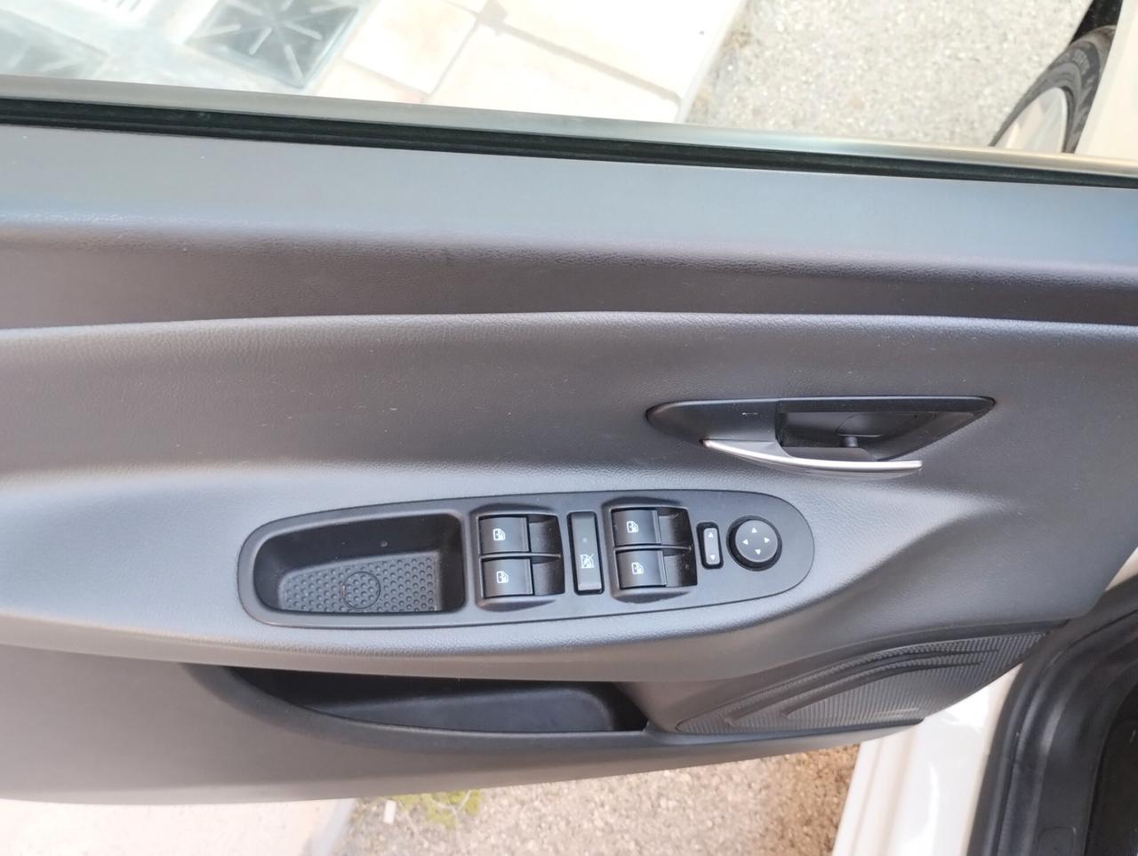 Lancia Ypsilon 1.2 69 CV GPL Ecochic Platinum