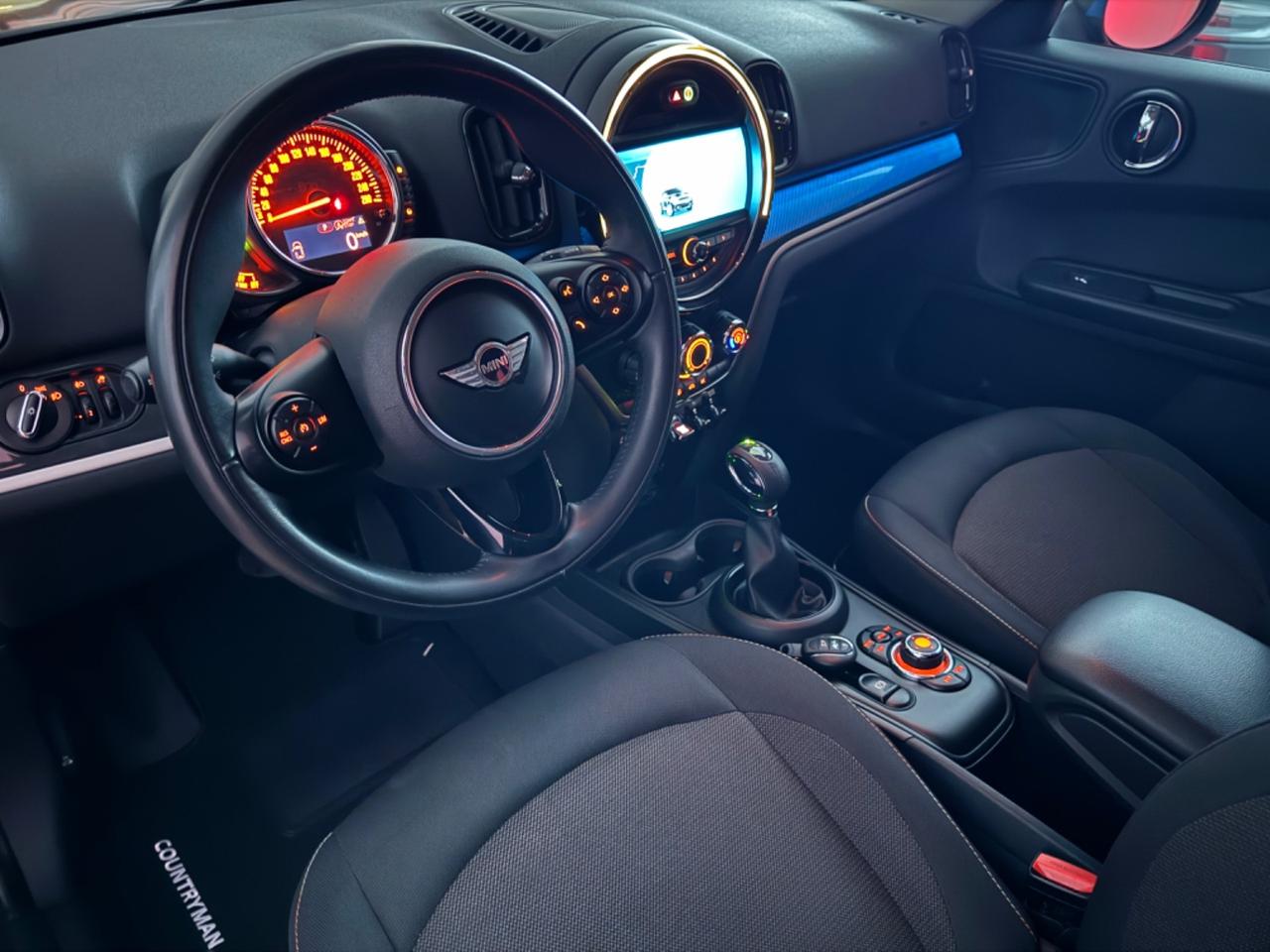 Mini Cooper D Countryman 2.0 HYPE Automatica