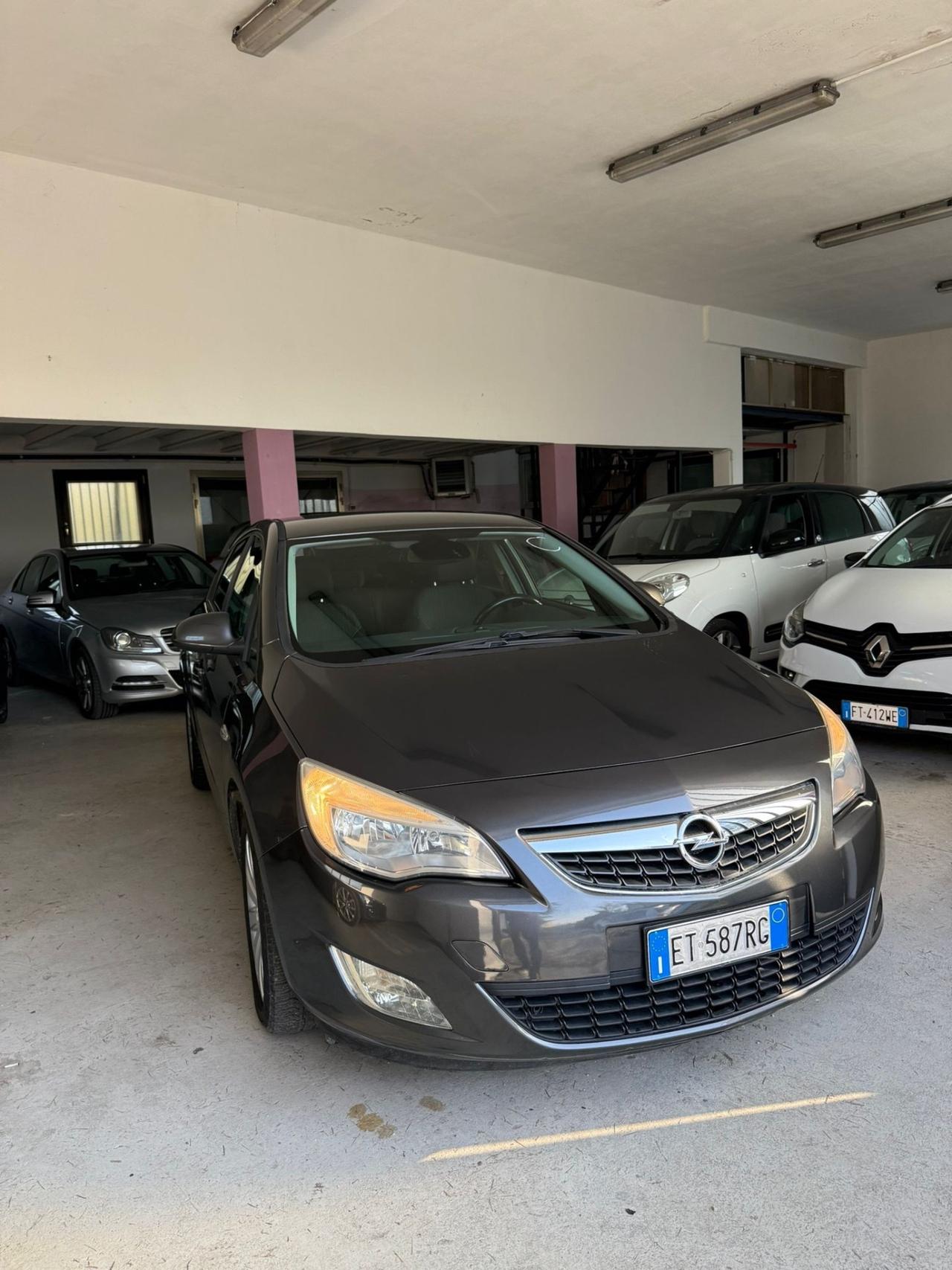 Opel Astra 1.7 CDTI 110CV 5 porte Cosmo