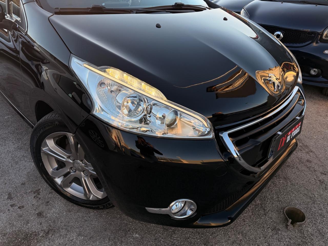 Peugeot 208 1.4 HDi 68CV Allure NAVI