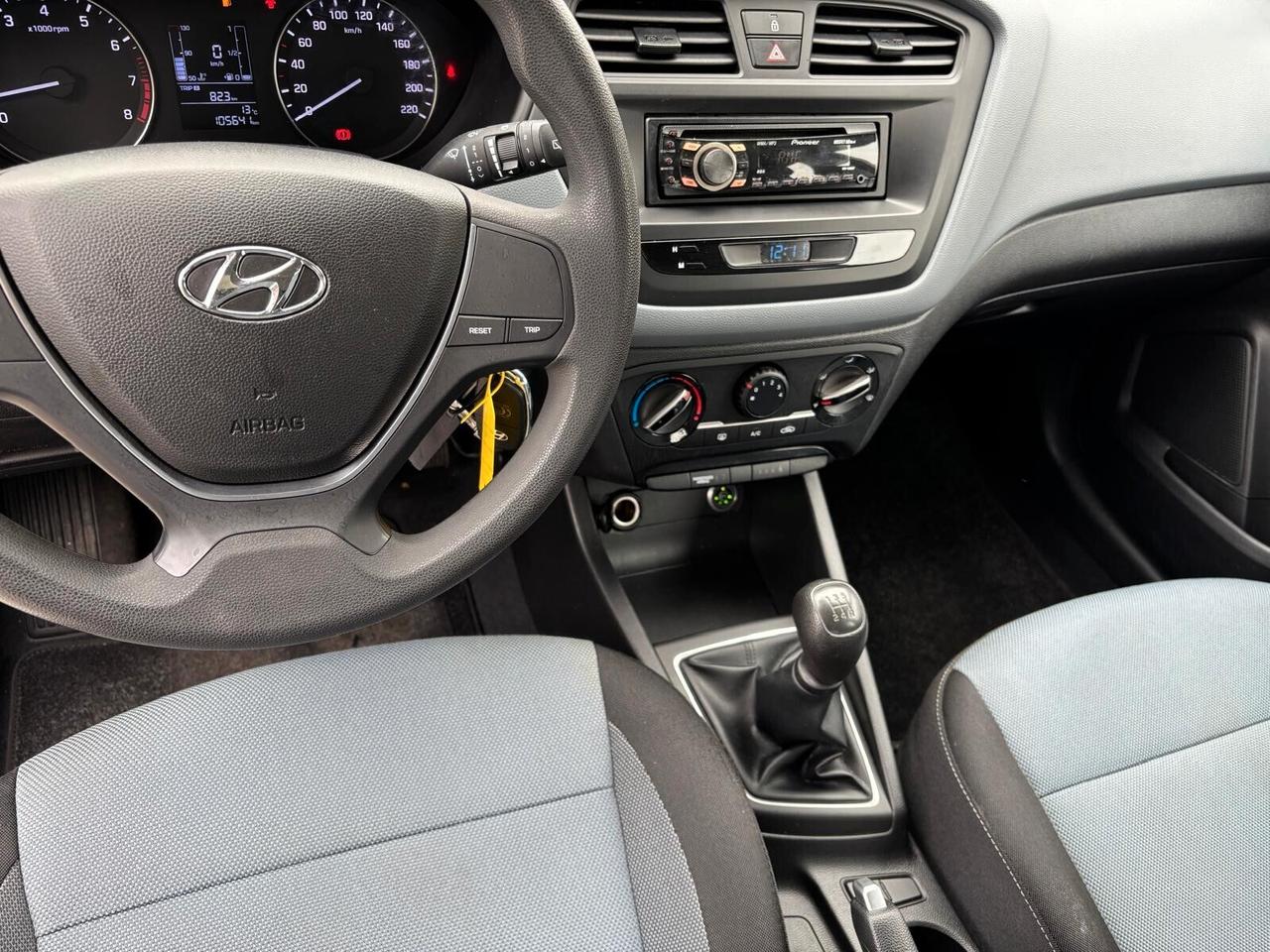 Hyundai i20 1.2 GPL 84 CV 5 porte Econext Comfort UNICO PROPRIETARIO neopatentati