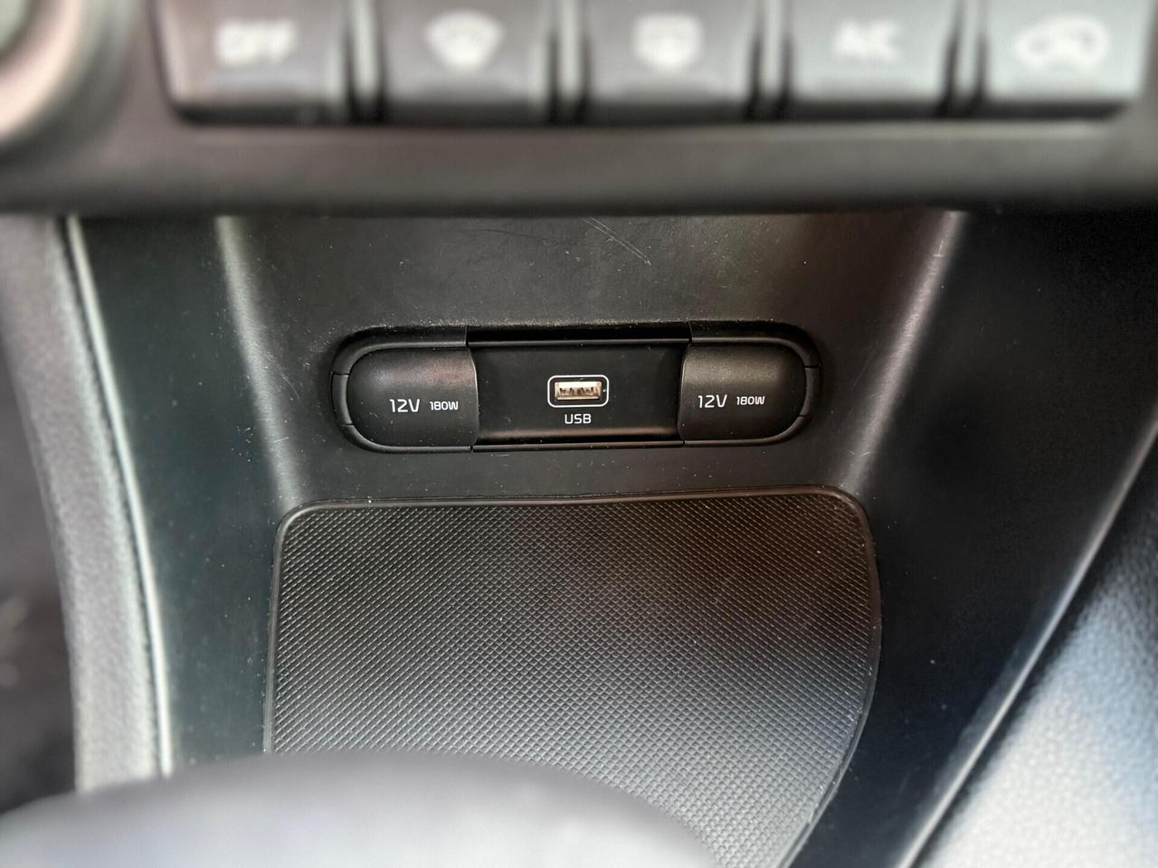 Kia Sportage 1.6 CRDI MHYB 136 CV B Class DCT 2WD