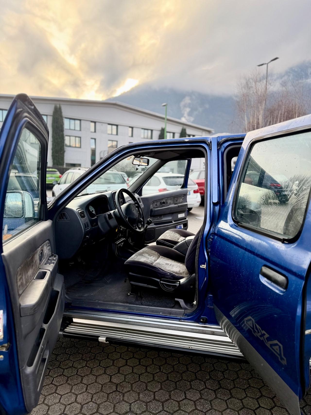 Nissan navara d22 pick up motore a ingranaggi