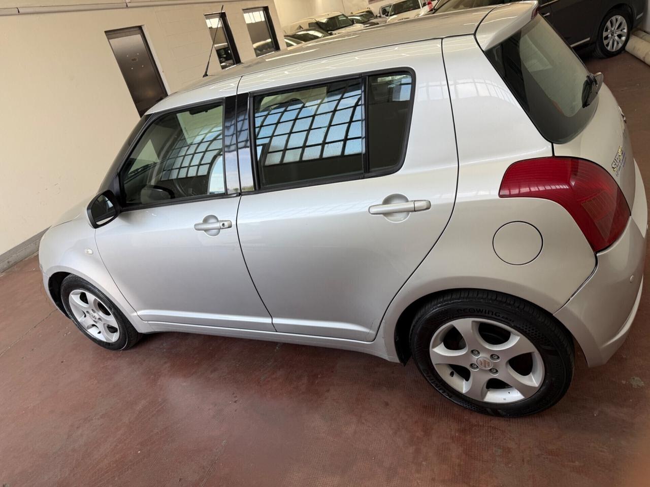 Suzuki Swift 1.3 5p. GLX AUTOMATICO