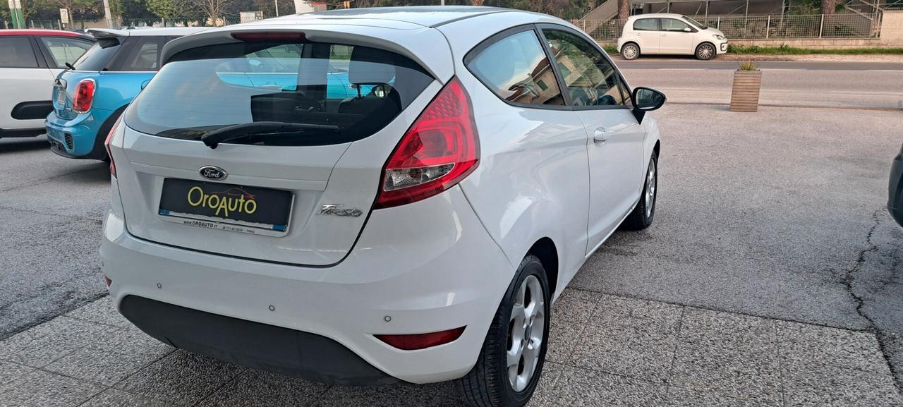 Ford Fiesta 1.4 TDCi 70CV 3 porte Titanium