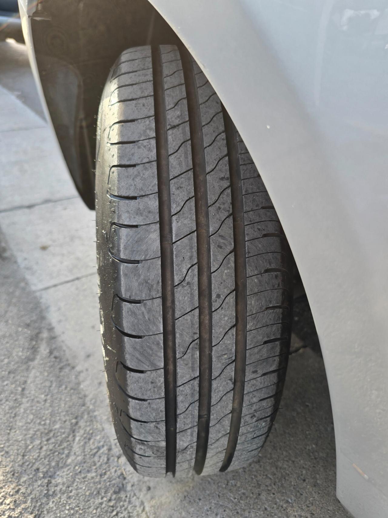 Lancia Ypsilon 0.9 TwinAir 85 CV 5 porte Metano Ecochic Platinum