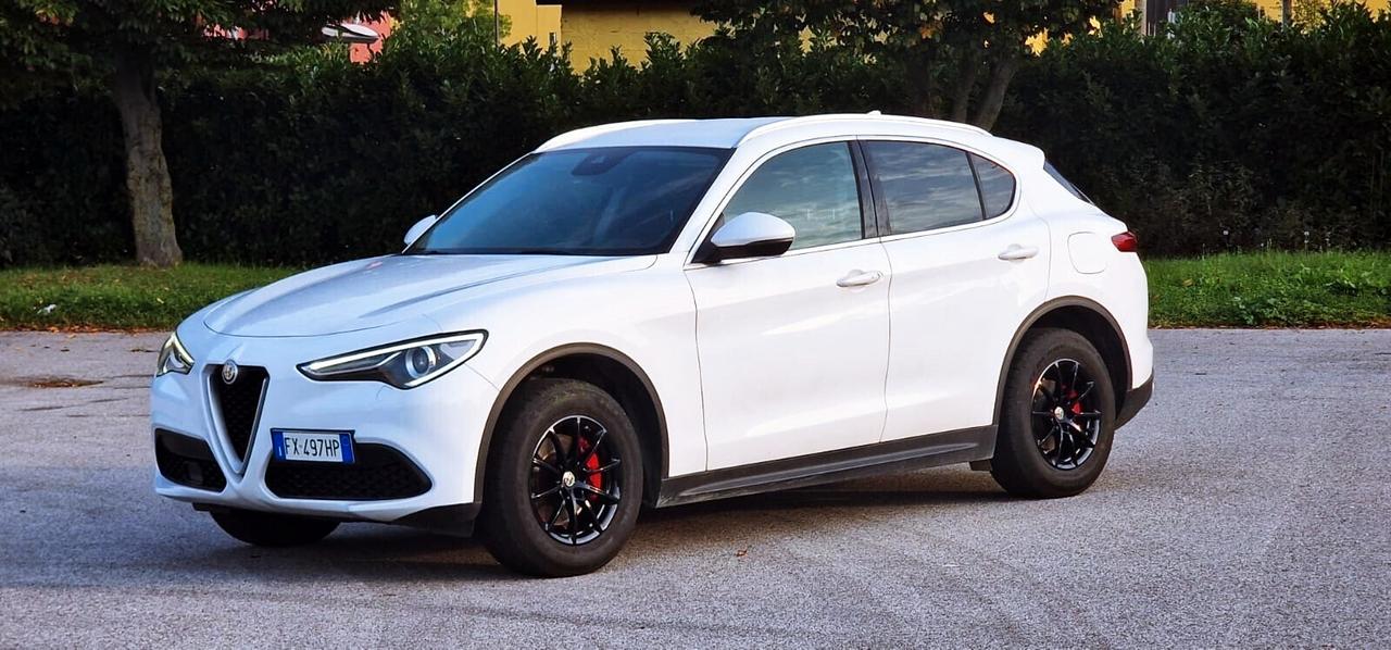 Alfa Romeo Stelvio 2.2 Turbodiesel 190 CV AT8 Q4 B-Tech