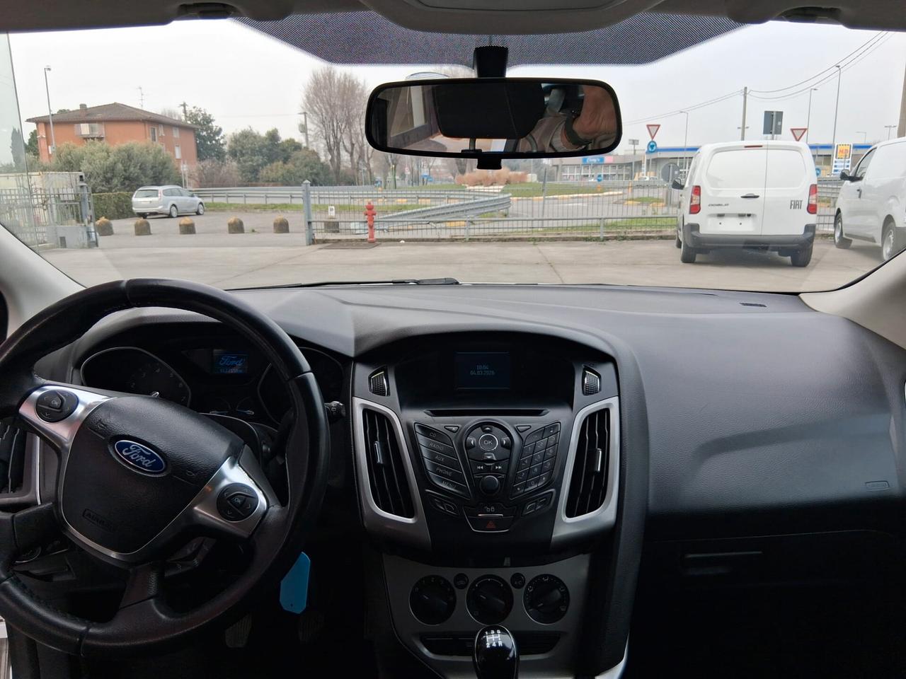 Ford Focus 1.6 105 CV