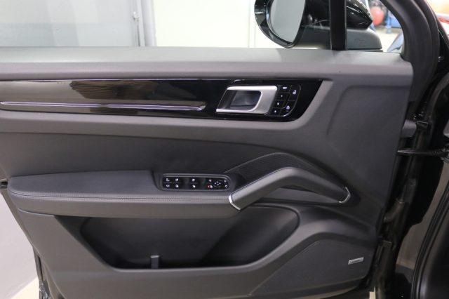 PORSCHE Cayenne 3.0 V6 E-Hybrid