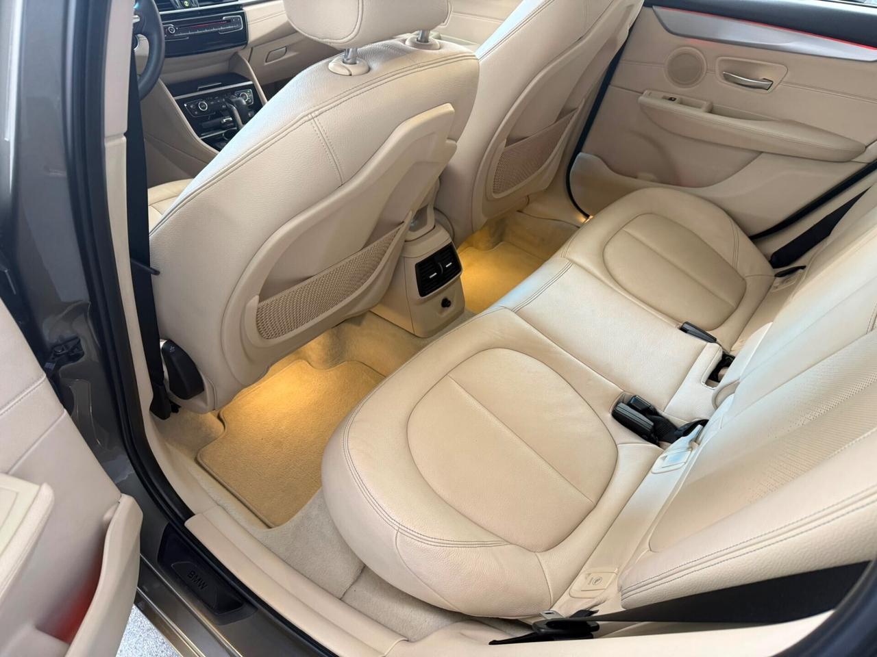 Bmw 2er Active Tourer 218d Luxury