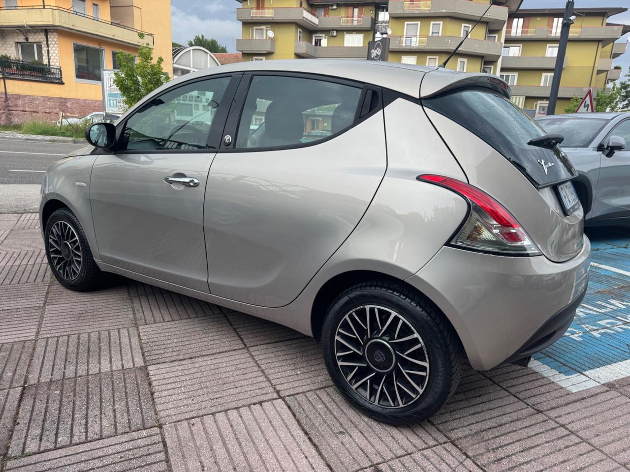 Lancia Ypsilon 1.2 69 CV 5 porte Platinum