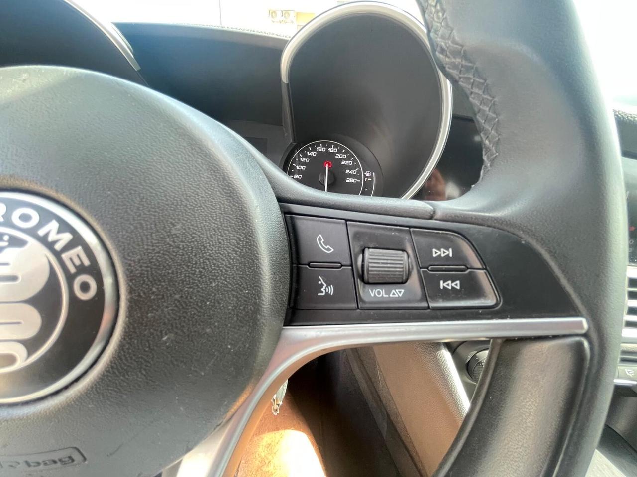Alfa Romeo Giulia 2.2 Turbodiesel 160 CV AT8 Executive