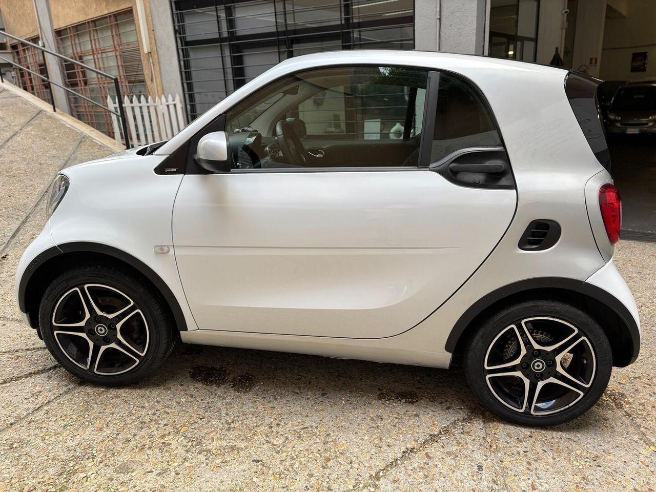 SMART FORTWO 1.0 - 70 CV