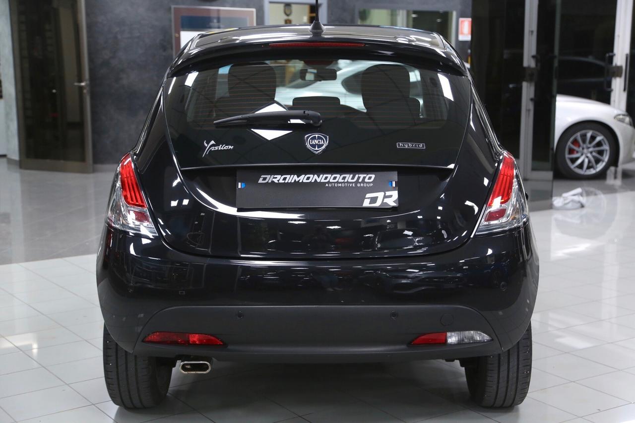 Lancia Ypsilon 1.0 FireFly 5 porte S&S Hybrid Gold