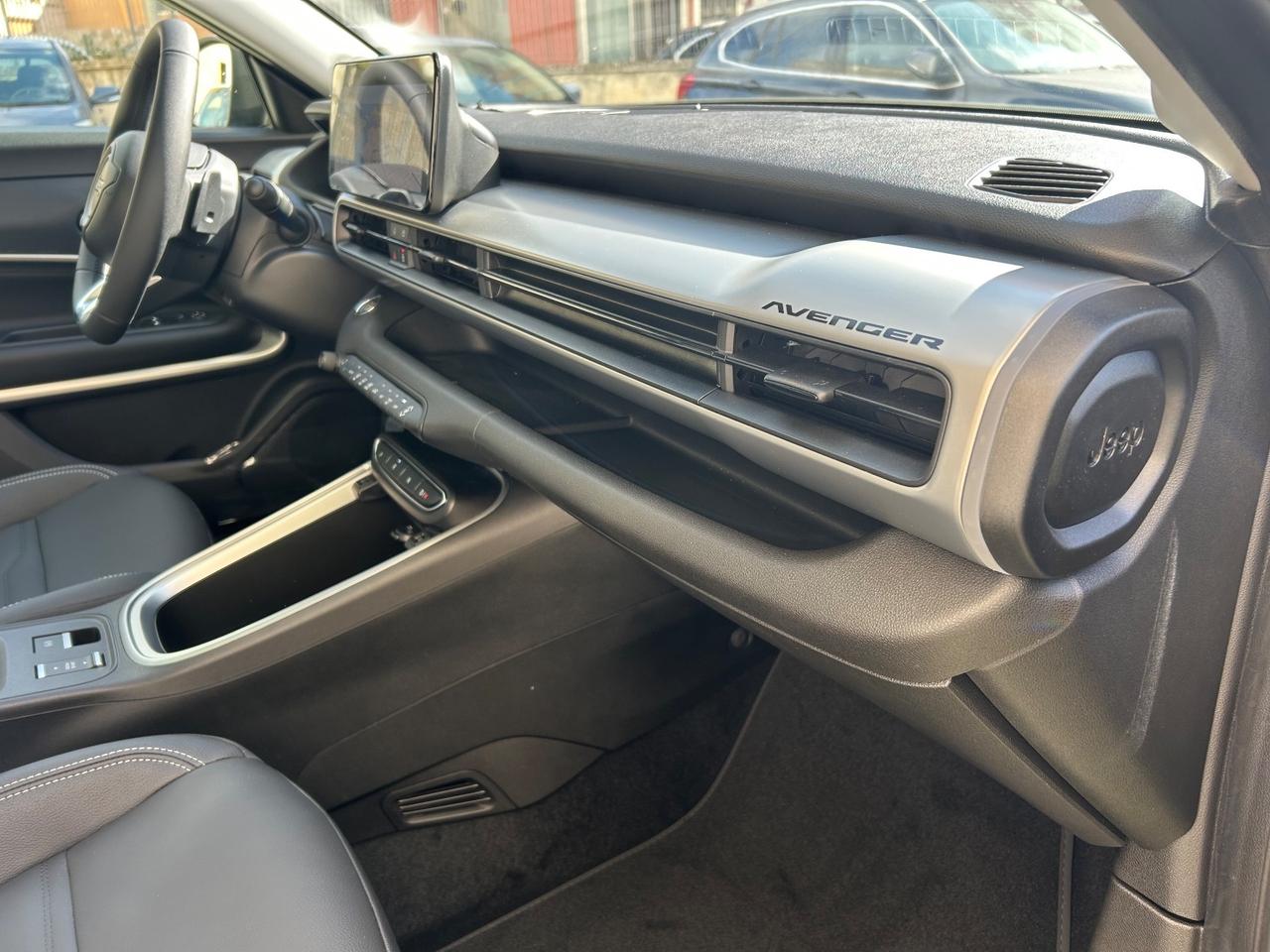 Jeep Avenger 1.2 Turbo 110 CV MHEV Summit