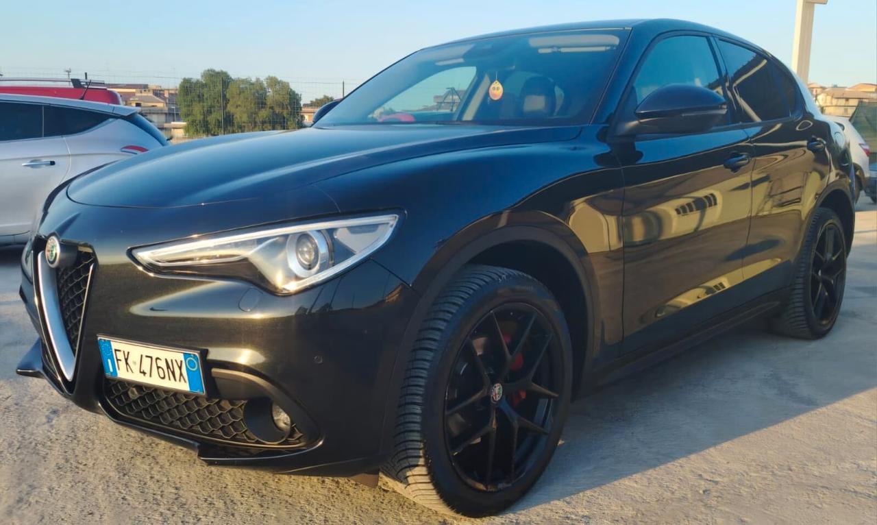 Alfa Romeo Stelvio 2.2 Turbodiesel 210 CV AT8 Q4 Executive