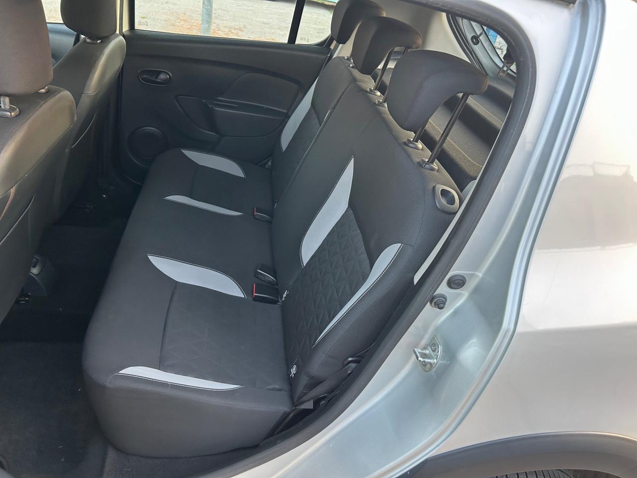 Dacia Sandero Stepway 1.5 dCi 90 cv 2013