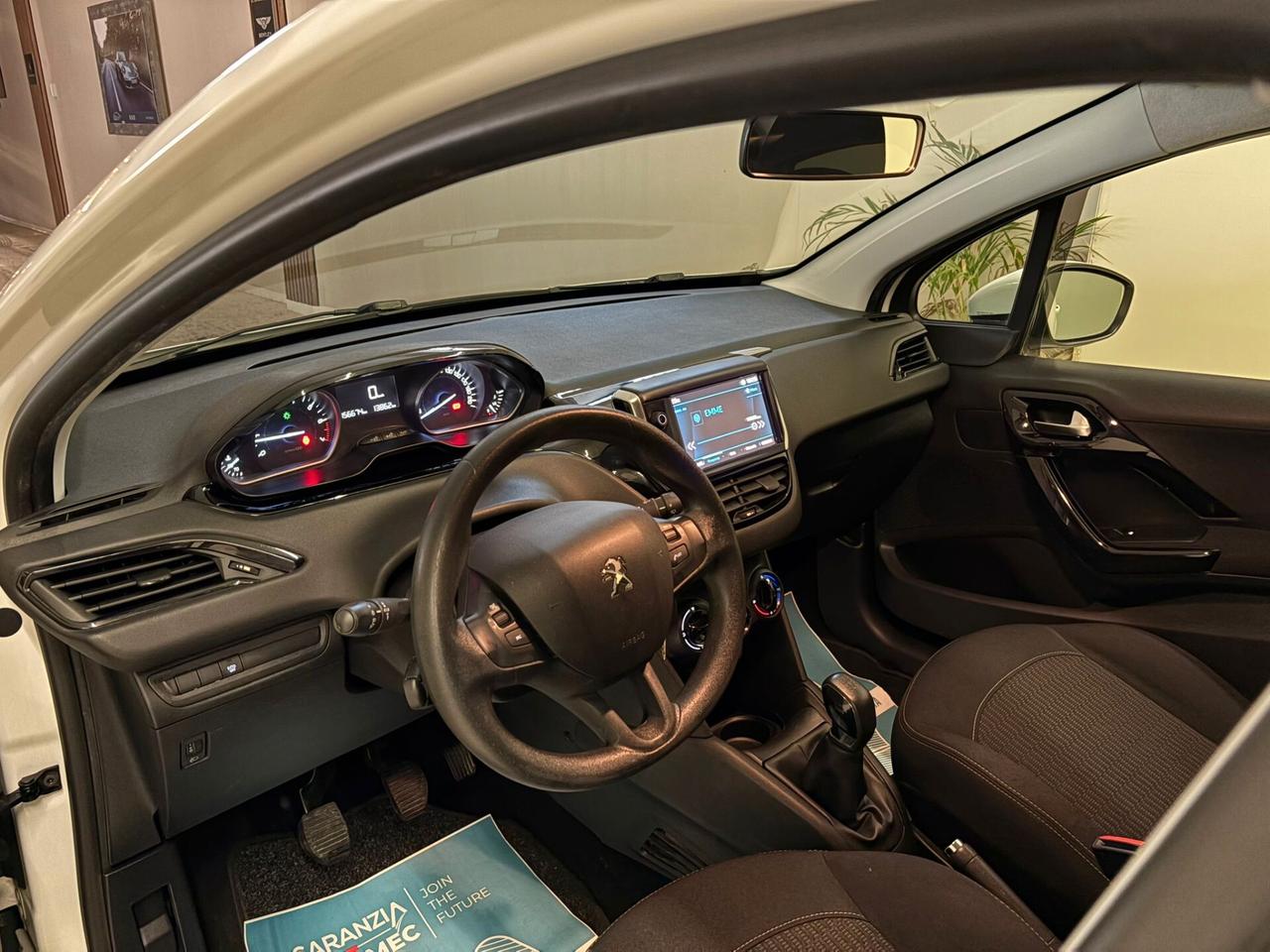 Peugeot 208 1200cc 82cv allestimento Active