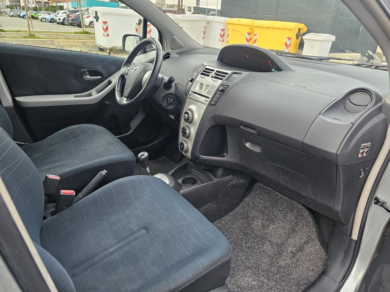 Toyota Yaris 1.4 automatica