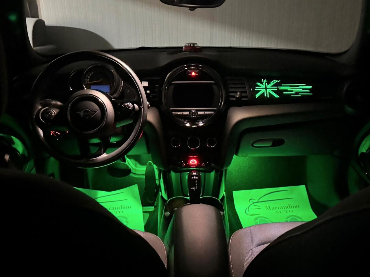 Mini 1.5 Cooper D Baker Street Stop a bandiera Inglese e anche Bandiere interni