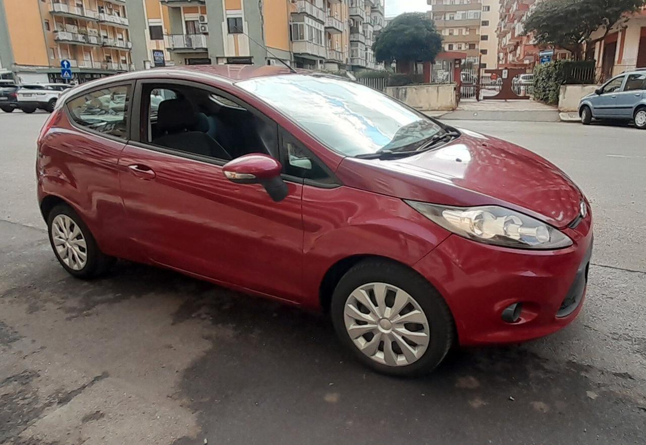 Ford Fiesta 1.2 82CV 3 porte Titanium