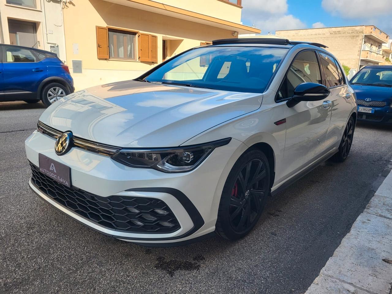 Volkswagen Golf GTI 2.0 DSG 245 CV/PELLE VIENNA / TETTO APRIBILE / FARI IQ...