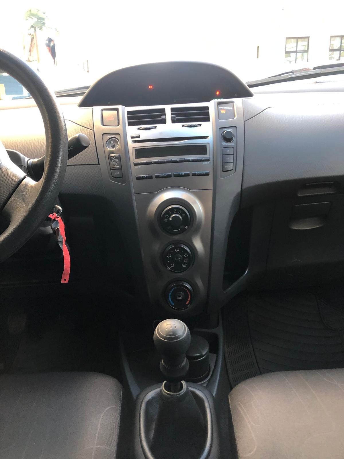 Toyota Yaris 1.0 5 porte