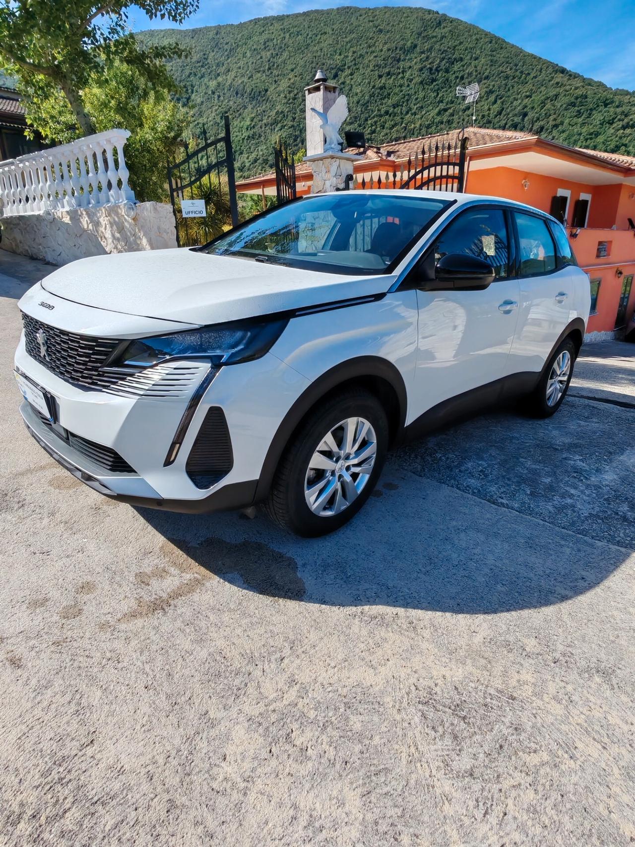 Scopri la PEUGEOT 3008 diesel automatica