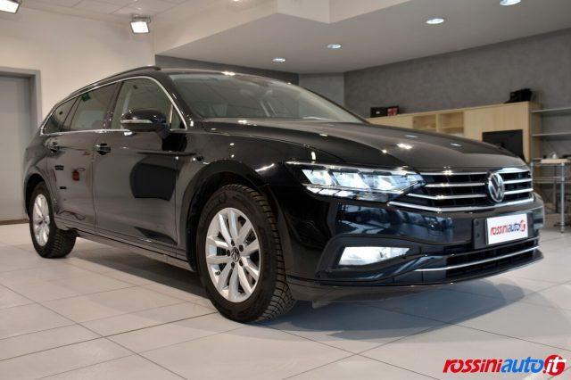 VOLKSWAGEN Passat Variant 2.0 TDI SCR 150 CV DSG BUSINESS + GANCIO TRAINO