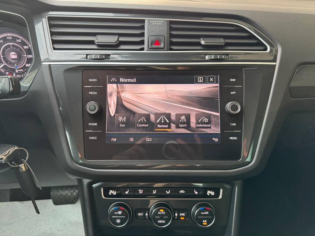 Volkswagen Tiguan 2.0tdi DSG R-Line 4M GARANZIA24M