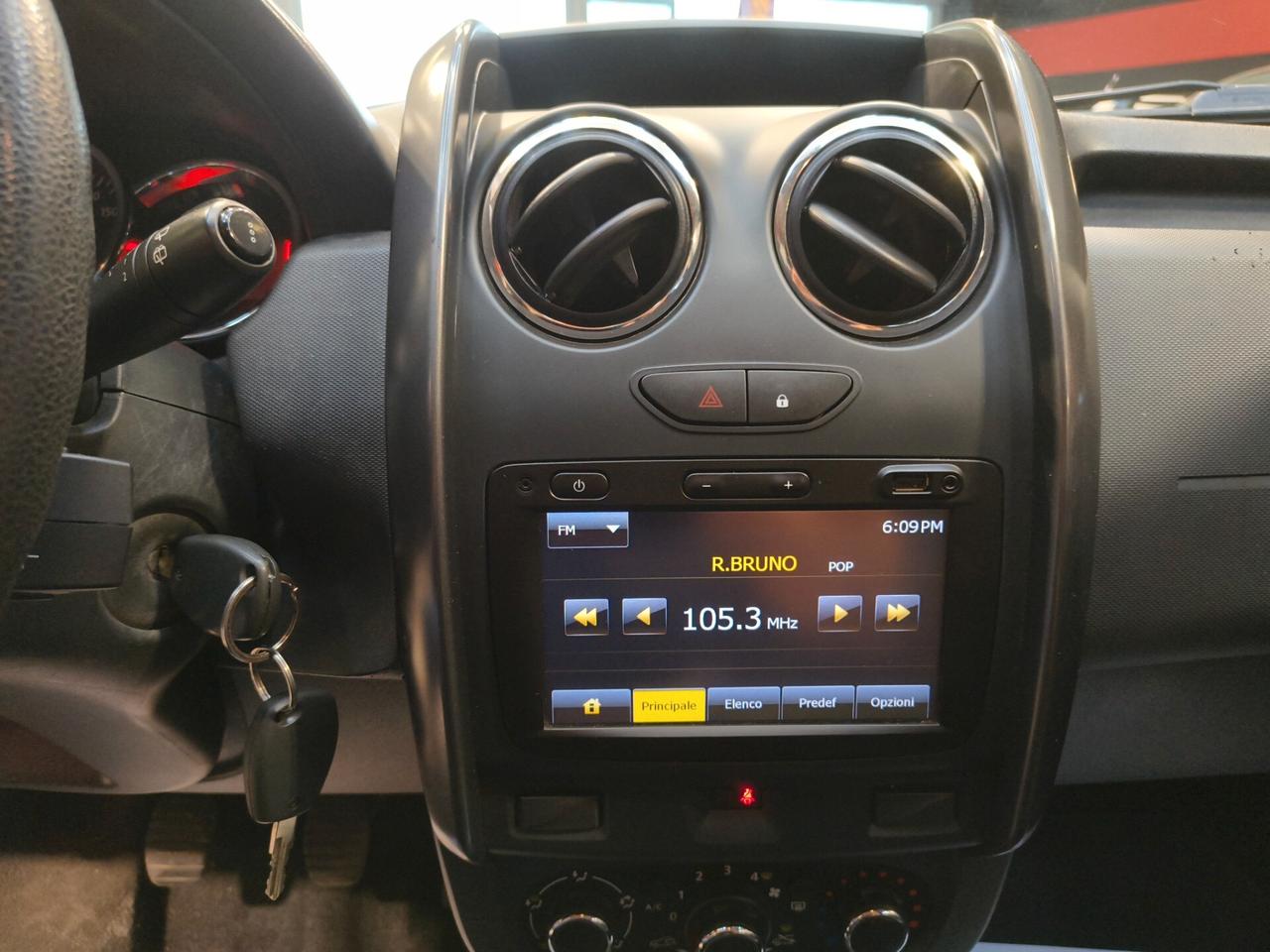 Dacia Duster 1.6 110CV 4x4 Gancio traino solo 99.000 km